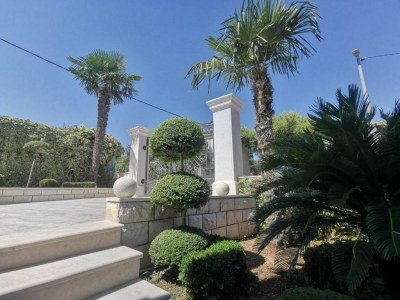 Apartment Apartments White House - Two Bedroom Apartment with Balcony and Sea View 2 - Outdoor photo 5