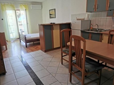 Apartment Apartments White House - Two Bedroom Apartment with Balcony and Sea View 2 - Features photo 21