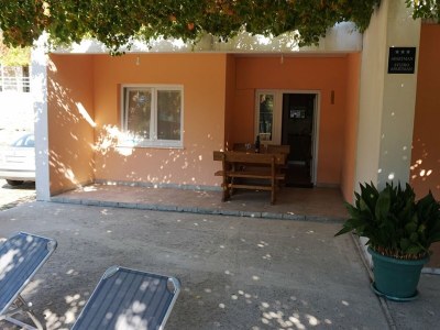 Apartment Beach House Žuljana - Two Bedroom Apartment with Terrace 2 in Drace - Apartment