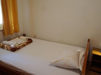 Apartment Beach House Žuljana - Two Bedroom Apartment with Terrace 2 - Features photo 11