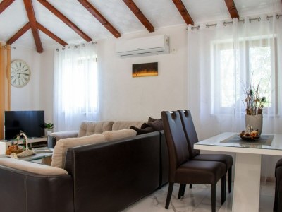 Holiday house Authentic Dalmatian Treasure Homes - House Azur - Features photo 12