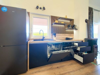 Apartment Two Bedroom Apartment with Terrace and Sea View - Features photo 11