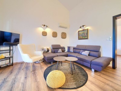 Apartment Two Bedroom Apartment with Terrace and Sea View - Features photo 16