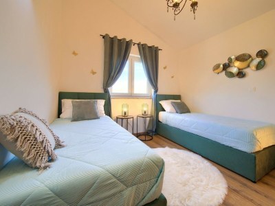 Apartment Two Bedroom Apartment with Terrace and Sea View - Features photo 18