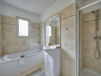 Holiday park Villa in Lanzac mit privatem Garten - Features photo 9