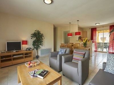 Holiday park Villa in Lanzac mit privatem Garten - Features photo 11