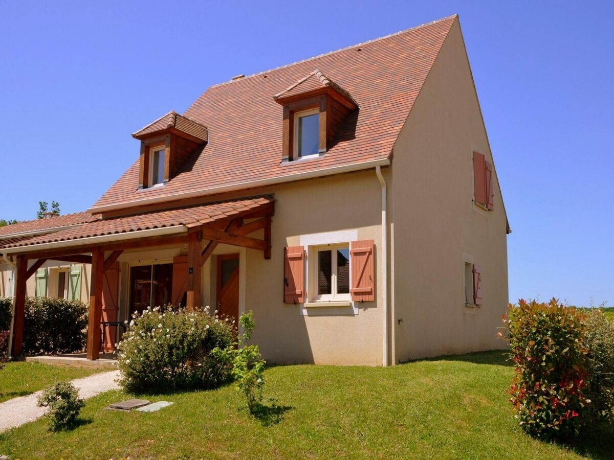 Holiday park Villa in Lanzac mit privatem Garten - Outdoor photo 3