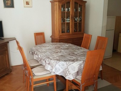 Apartment Apartments Danijela & Vlado - Three Bedroom Apartment With Balcony and Garden View - Features photo 16