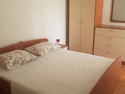 Apartment Apartments Danijela & Vlado - Three Bedroom Apartment With Balcony and Garden View - Features photo 20