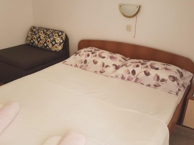 Apartment Apartments Danijela & Vlado - Two Bedroom Apartment with Balcony and Garden View - Features photo 5