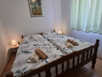 Apartment Apartments Luka & Leona - Two Bedroom Apartment with Balcony Luka - Features photo 7