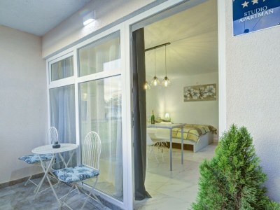 Apartment Studio Apartment with Terrace Leona - Outdoor photo 7