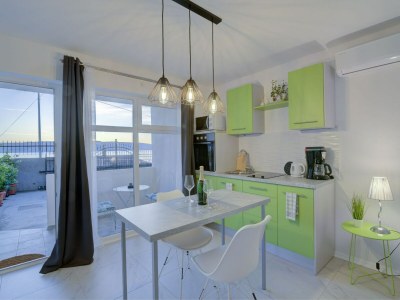 Apartment Studio Apartment with Terrace Leona - Features photo 10