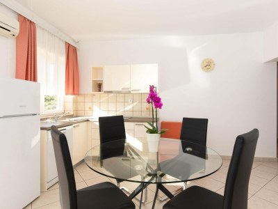 Apartment Two Bedroom Apartment with Balcony and Pool - Features photo 9