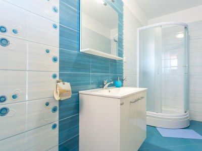 Apartment Standard Two Bedroom Apartment with Balcony and Pool - Features photo 7