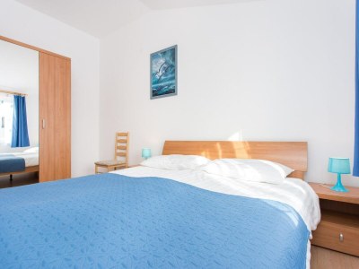 Apartment Standard Two Bedroom Apartment with Balcony and Pool - Features photo 11