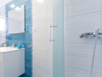 Apartment Standard Two Bedroom Apartment with Balcony and Pool - Features photo 13