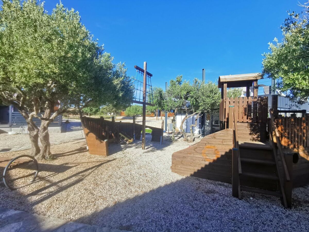 caravan Classic Two Bedroom Mobile Home with Sea View and Terrace - Outdoor photo 4