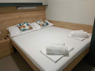 caravan Classic Two Bedroom Mobile Home with Sea View and Terrace - Features photo 21