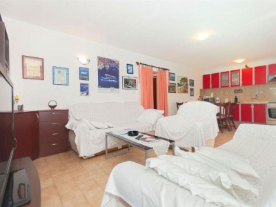 Apartment Apartment MAKS - 2 Bedroom - Features photo 9