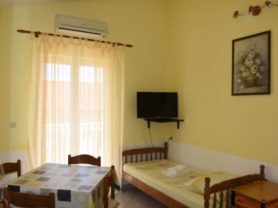 Apartment Apartments Dana - One Bedroom Apartment 5 - Features photo 13