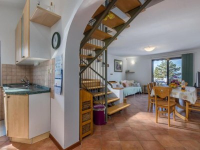 Apartment Apartment Villa Mirna - Three Bedroom Apartment with Balcony and Sea View - Features photo 6