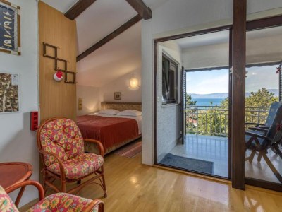 Apartment Apartment Villa Mirna - Three Bedroom Apartment with Balcony and Sea View - Features photo 8