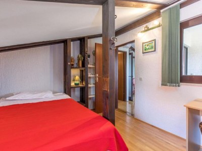 Apartment Apartment Villa Mirna - Three Bedroom Apartment with Balcony and Sea View - Features photo 9