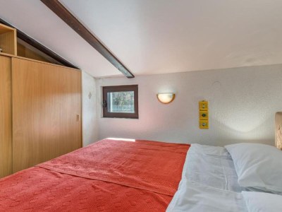 Apartment Apartment Villa Mirna - Three Bedroom Apartment with Balcony and Sea View - Features photo 16