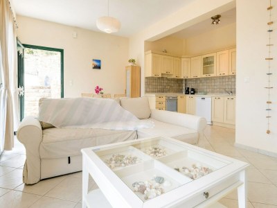 Villa Villa in Pera Melana near Kissakas Beach - Features photo 32