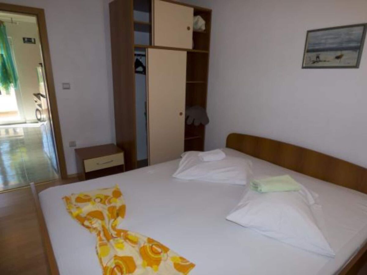 Apartment Beachfront Apartments Plaža - Two Bedroom Apartment A2 - Features photo 4