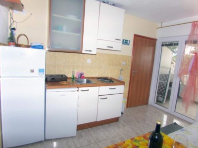 Apartment Beachfront Apartments Plaža - One Bedroom Apartment A3 - Features photo 3