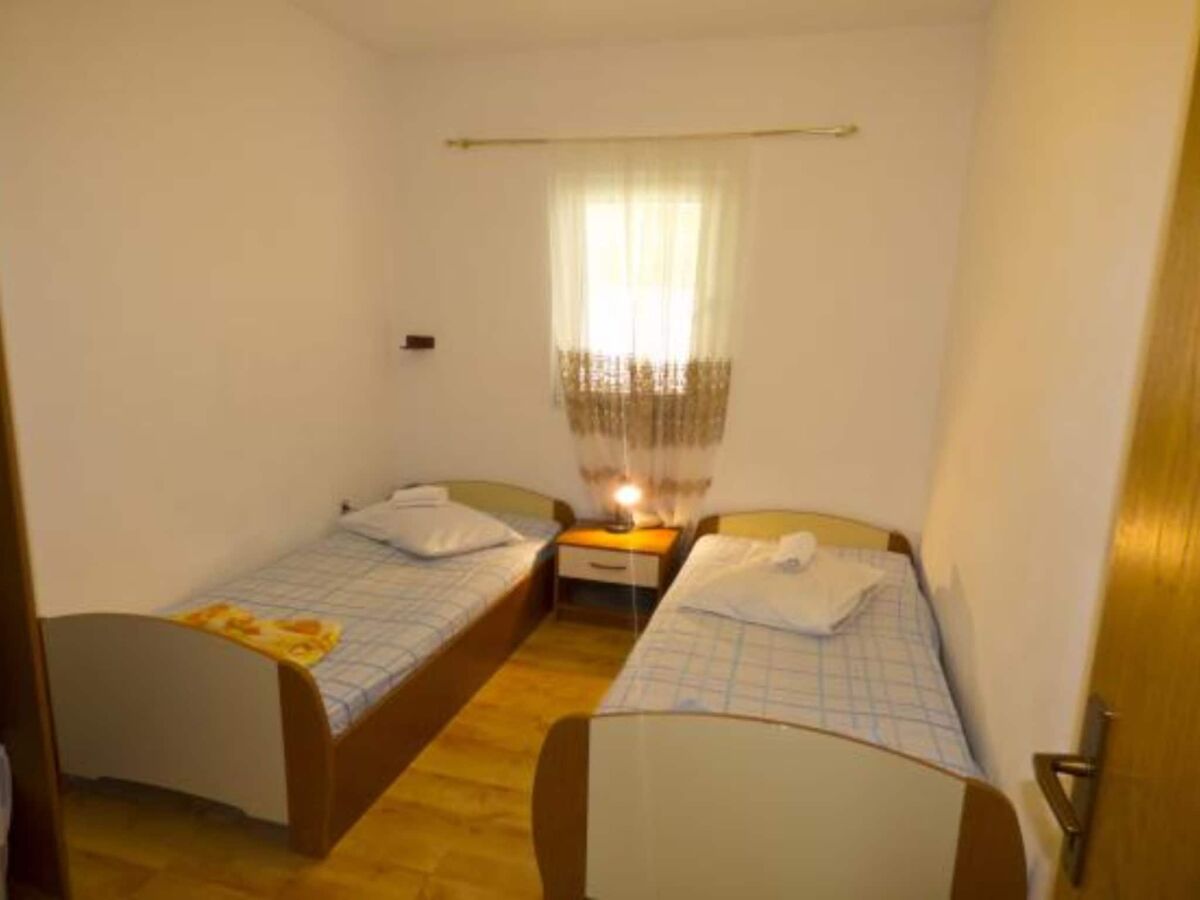 Apartment Beachfront Apartments Plaža - Two Bedroom Apartment A4 - Features photo 5