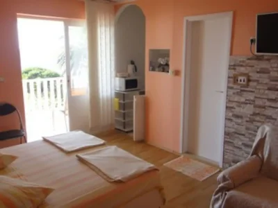 Apartment Seafront Apartments Pretner - Comfort Studio Apartment with Balcony and Sea View - Features photo 11