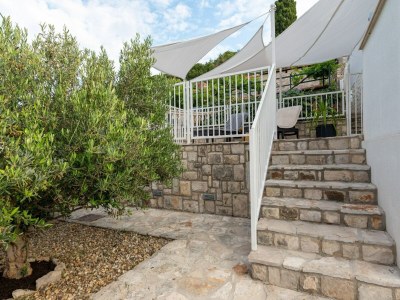 Holiday house Holiday Home Lea - Three Bedroom Holiday Home with Terrace and Sea View in Šolta - Holiday house