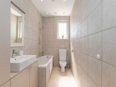 Holiday house Holiday Home Lea - Three Bedroom Holiday Home with Terrace and Sea View - Features photo 16