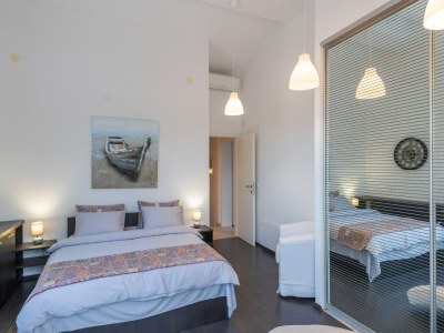 Holiday house Holiday Home Lea - Three Bedroom Holiday Home with Terrace and Sea View - Features photo 27