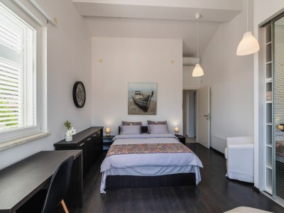 Holiday house Holiday Home Lea - Three Bedroom Holiday Home with Terrace and Sea View - Features photo 36