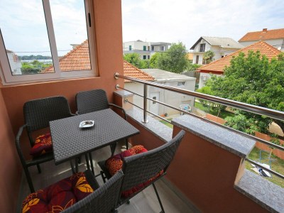 Apartment Apartments Kapetan - Comfort Studio Apartment with Terrace - Outdoor photo 3