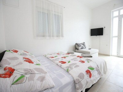 Apartment Apartments Kapetan - Two Bedroom Apartment with Terrace - Outdoor photo 81