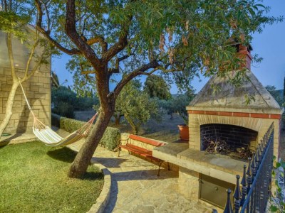 Holiday house Peaceful Island Haven with Pool, BBQ & Games Area - Four Bedroom Holiday Home - Outdoor photo 2