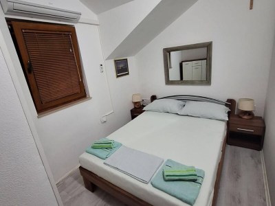 Holiday house Peaceful Island Haven with Pool, BBQ & Games Area - Four Bedroom Holiday Home - Features photo 4