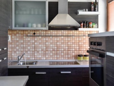 Holiday house Peaceful Island Haven with Pool, BBQ & Games Area - Four Bedroom Holiday Home - Features photo 6