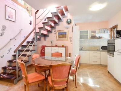 Holiday house Peaceful Island Haven with Pool, BBQ & Games Area - Four Bedroom Holiday Home - Features photo 16