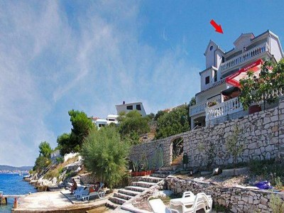 Apartment 2 bedroom apartment with terrace in Trogir Area - Apartment