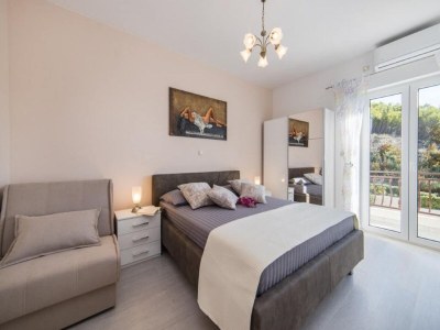 Apartment Apartments Tafra - One Bedroom Apartment - Features photo 9