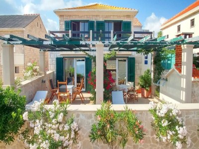 Apartment Apartments Gracin - One Bedroom Apartment with Terrace (A1) - Outdoor photo 4