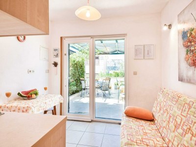 Apartment Apartments Gracin - One Bedroom Apartment with Terrace (A1) - Features photo 12