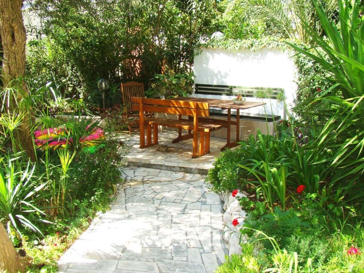 Apartment Apartments Antonio - One Bedroom Apartment with Terrace (Apartment C) - Outdoor photo 5