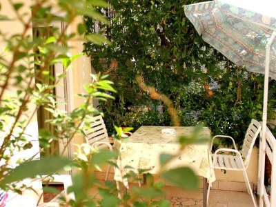 Apartment Apartments Antonio - One Bedroom Apartment with Terrace (Apartment C) - Outdoor photo 2